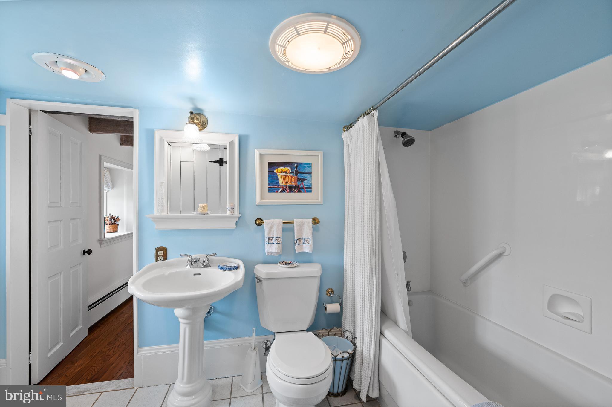 561 Upper Pike Creek Road Newark, DE 19711 - Photo 29 of 36 Bathroom 2