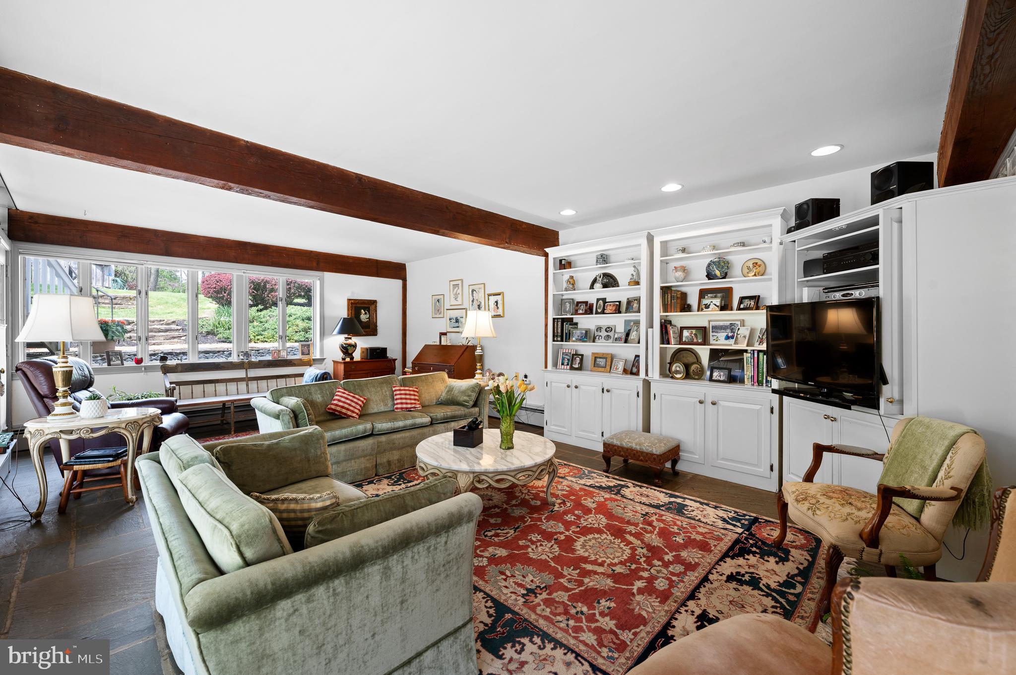 561 Upper Pike Creek Road Newark, DE 19711 - Photo 8 of 36 Family Room