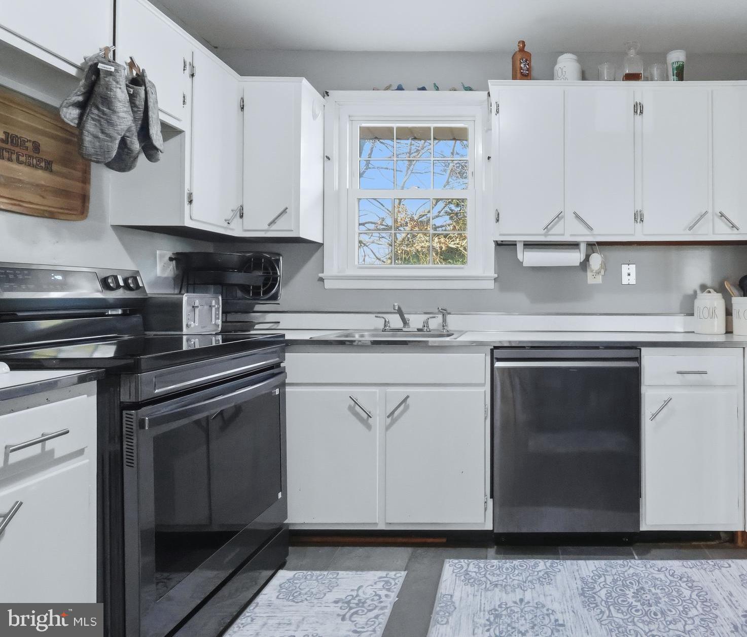 2863 Chippewa Street Bryans Road, MD 20616 - Photo 2 of 19