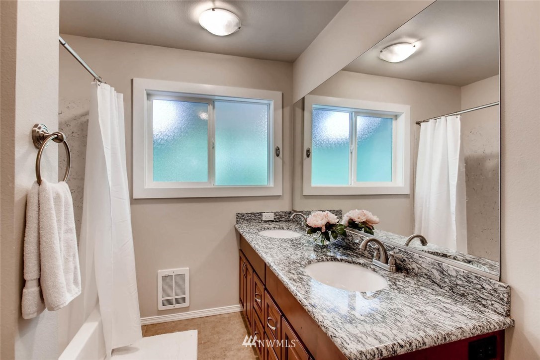 16806 Southeast 136th Street Renton, WA 98059 - Photo 13 of 25 Gallery Image 13