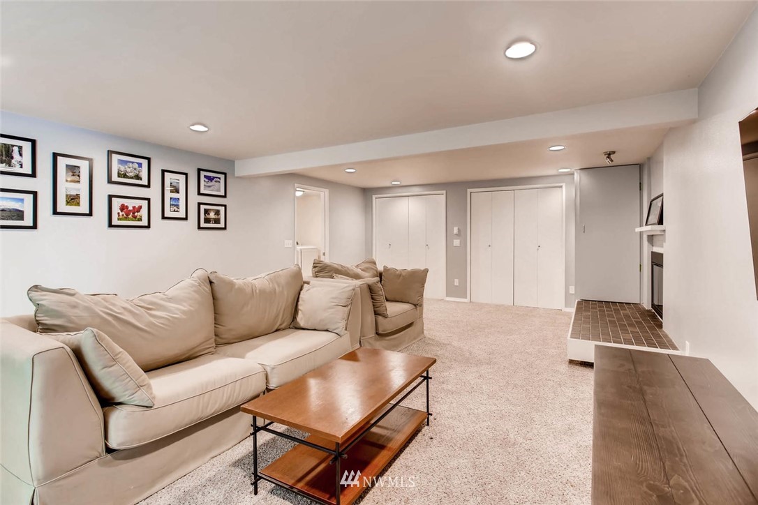 16806 Southeast 136th Street Renton, WA 98059 - Photo 18 of 25 Gallery Image 18