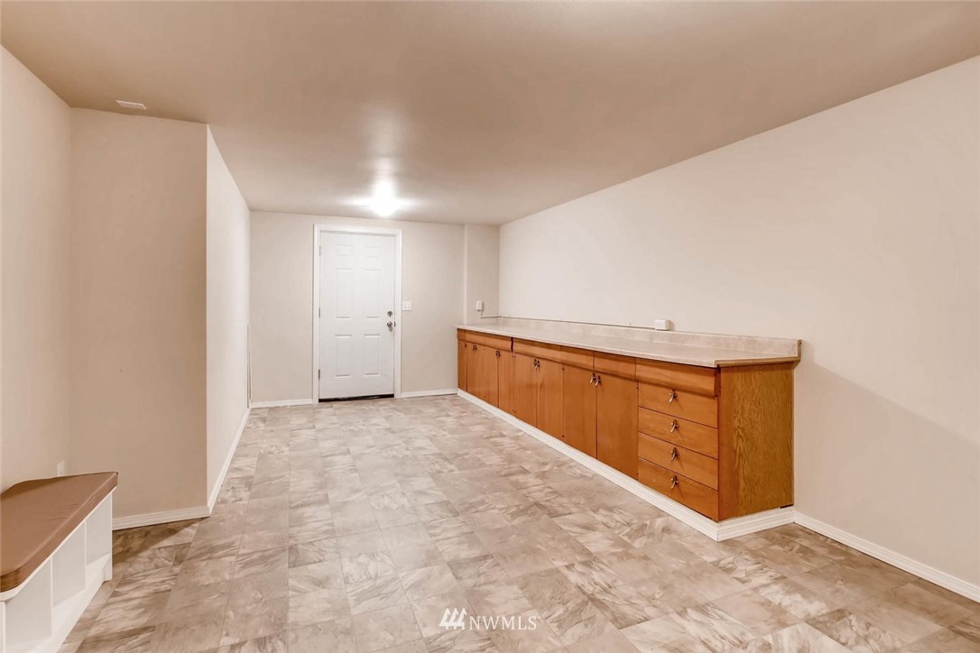 16806 Southeast 136th Street Renton, WA 98059 - Photo 19 of 25 Gallery Image 19