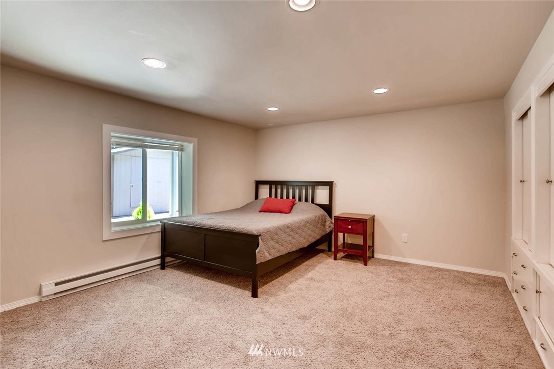 16806 Southeast 136th Street Renton, WA 98059 - Photo 20 of 25 Gallery Image 20