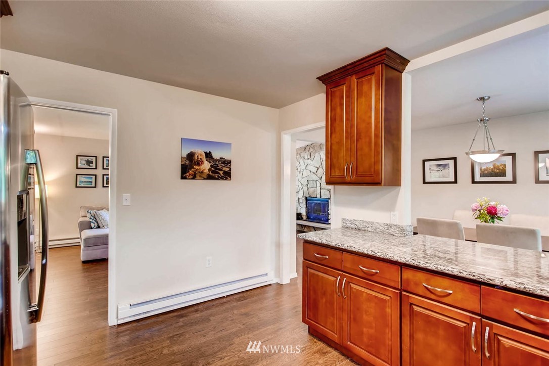 16806 Southeast 136th Street Renton, WA 98059 - Photo 9 of 25 Gallery Image 9