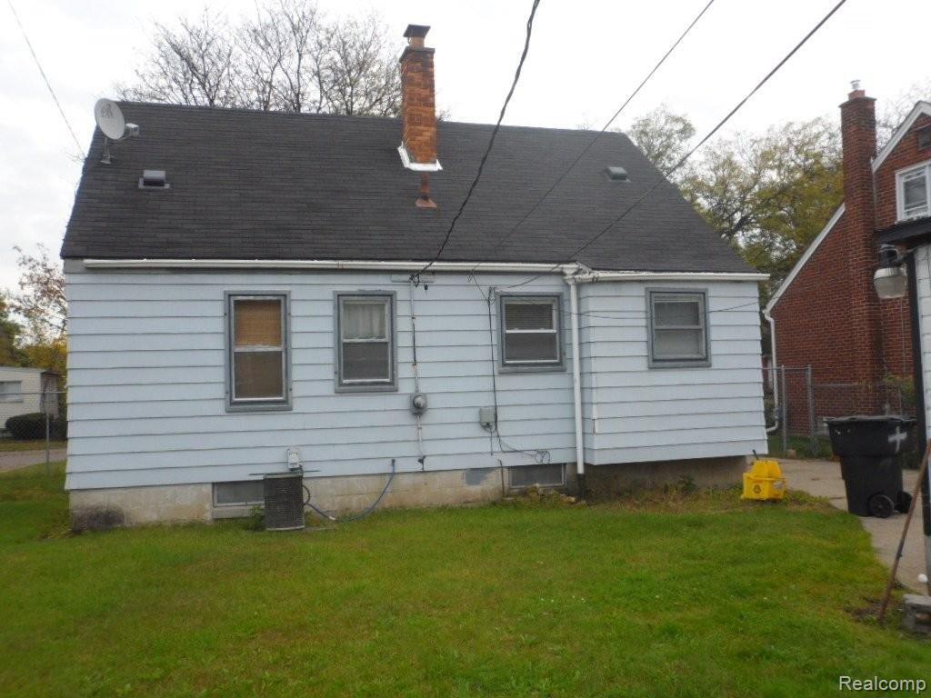 18525 Huntington Road Detroit, MI 48219 - Photo 11 of 11 SAM_3645.JPG