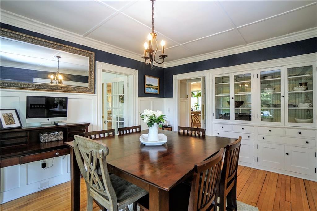 5 Ocean View Road Cape Elizabeth, ME 04107 - Photo 11 of 35 Striking craftsman details,...