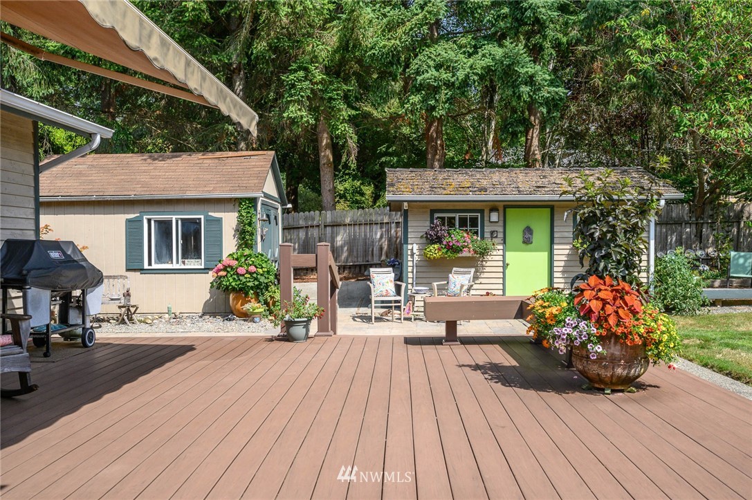 7329 Southwest Maury Park Road Vashon, WA 98070 - Photo 17 of 23 Gallery Image 17