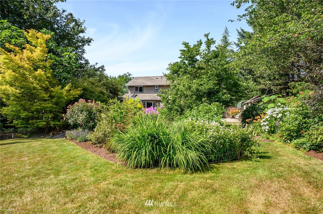 7329 Southwest Maury Park Road Vashon, WA 98070 - Photo 20 of 23 Gallery Image 20