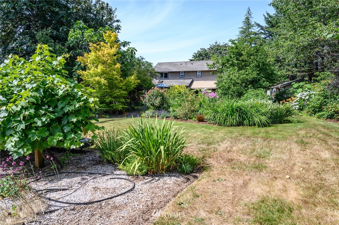 7329 Southwest Maury Park Road Vashon, WA 98070 - Photo 21 of 23 Gallery Image 21