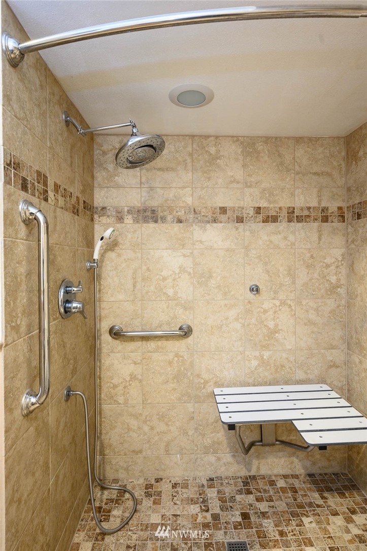 7329 Southwest Maury Park Road Vashon, WA 98070 - Photo 10 of 23 Gallery Image 10