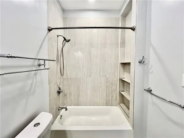 $1,850 | 2011 General Pershing Street, Unit 2A, New Orleans, LA 70115