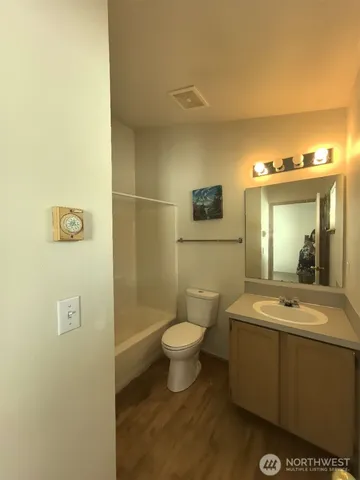 $1,890 | 6317 Barstow Lane Southeast, Unit 8, Lacey, WA 98513