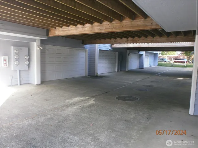 $1,890 | 6317 Barstow Lane Southeast, Unit 8, Lacey, WA 98513