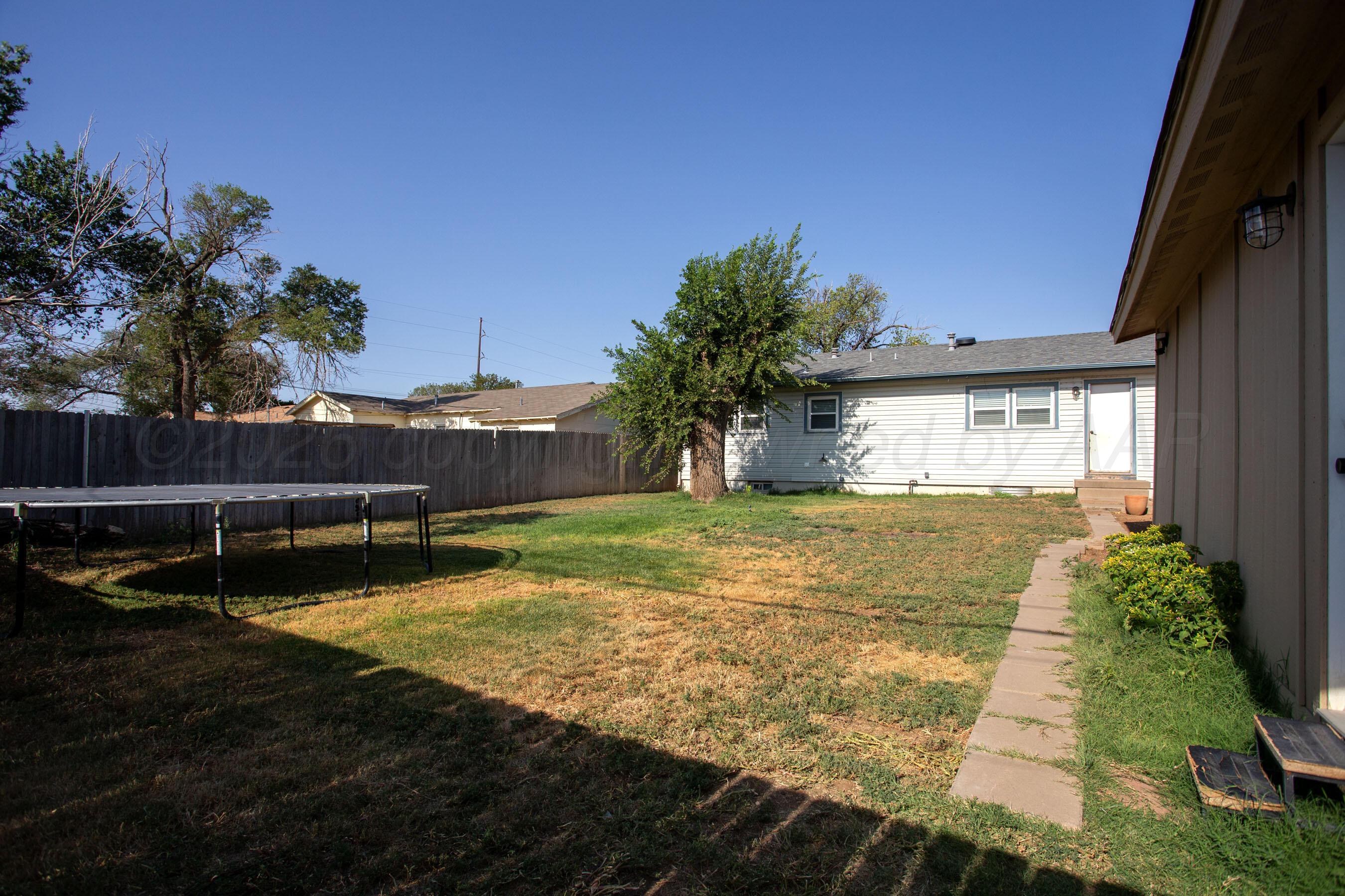 5135 Crockett Street Amarillo, TX 79110 - Photo 31 of 32 Backyard