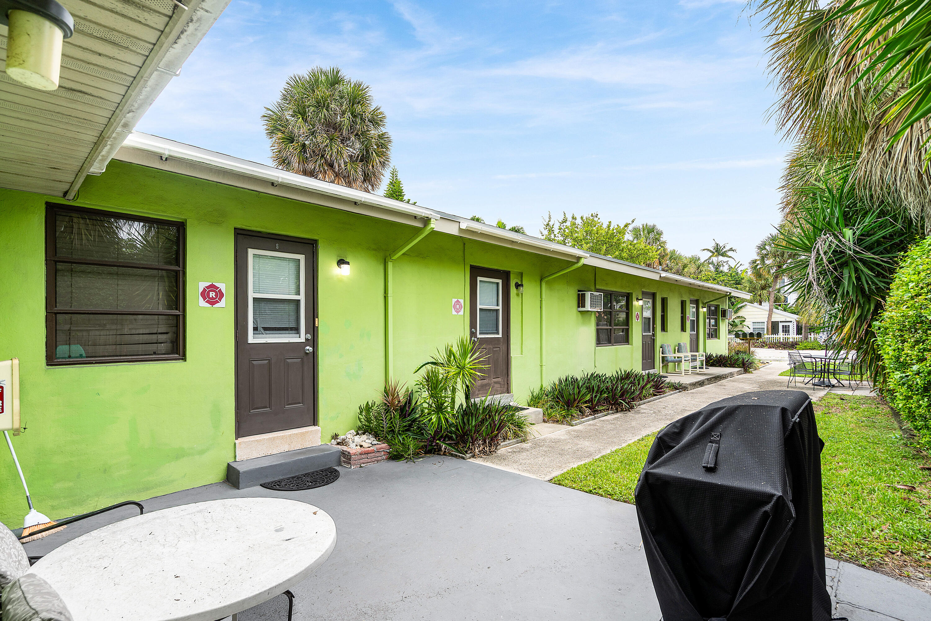 3308 Southeast 3rd Street Pompano Beach, FL 33062 - Photo 6 of 24 007-3308Southeast3rdStreet-PompanoBeach-