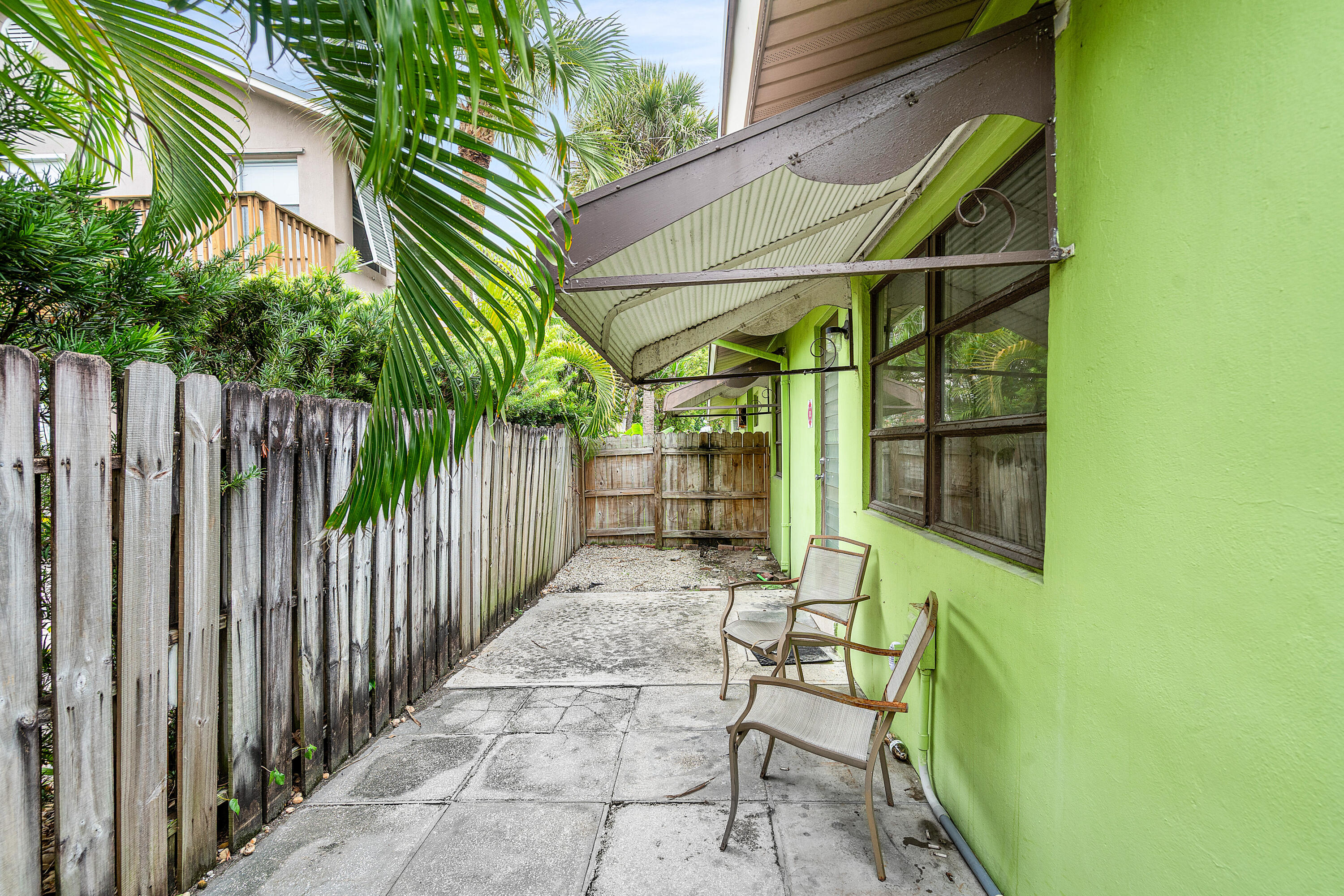 3308 Southeast 3rd Street Pompano Beach, FL 33062 - Photo 9 of 24 006-3308Southeast3rdStreet-PompanoBeach-