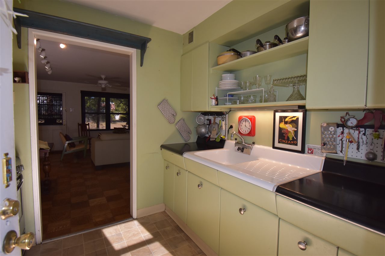 3007 Walnut Grove Road, Unit 2 Memphis, TN 38111 - Photo 8 of 18 Gallery Image 8