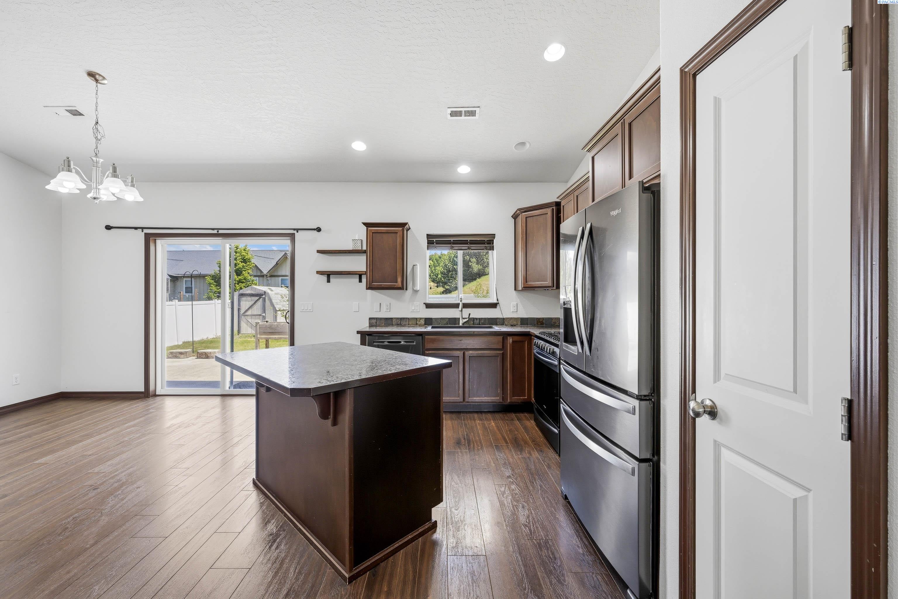 1030 Southwest Corral Court Pullman, WA 99163 - Photo 8 of 40 Gallery Image 8