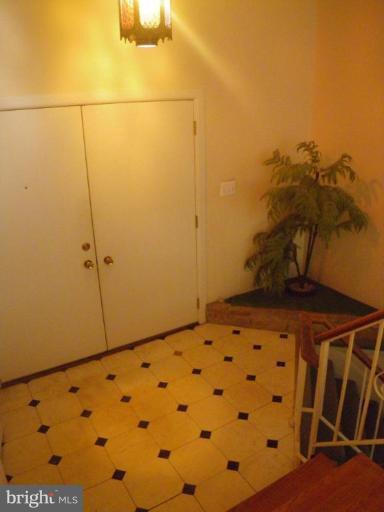 3622 Templar Road Randallstown, MD 21133 - Photo 7 of 15 Entrance / Foyer