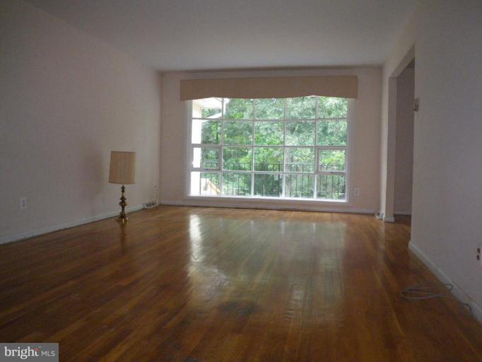 3622 Templar Road Randallstown, MD 21133 - Photo 8 of 15 Living Room
