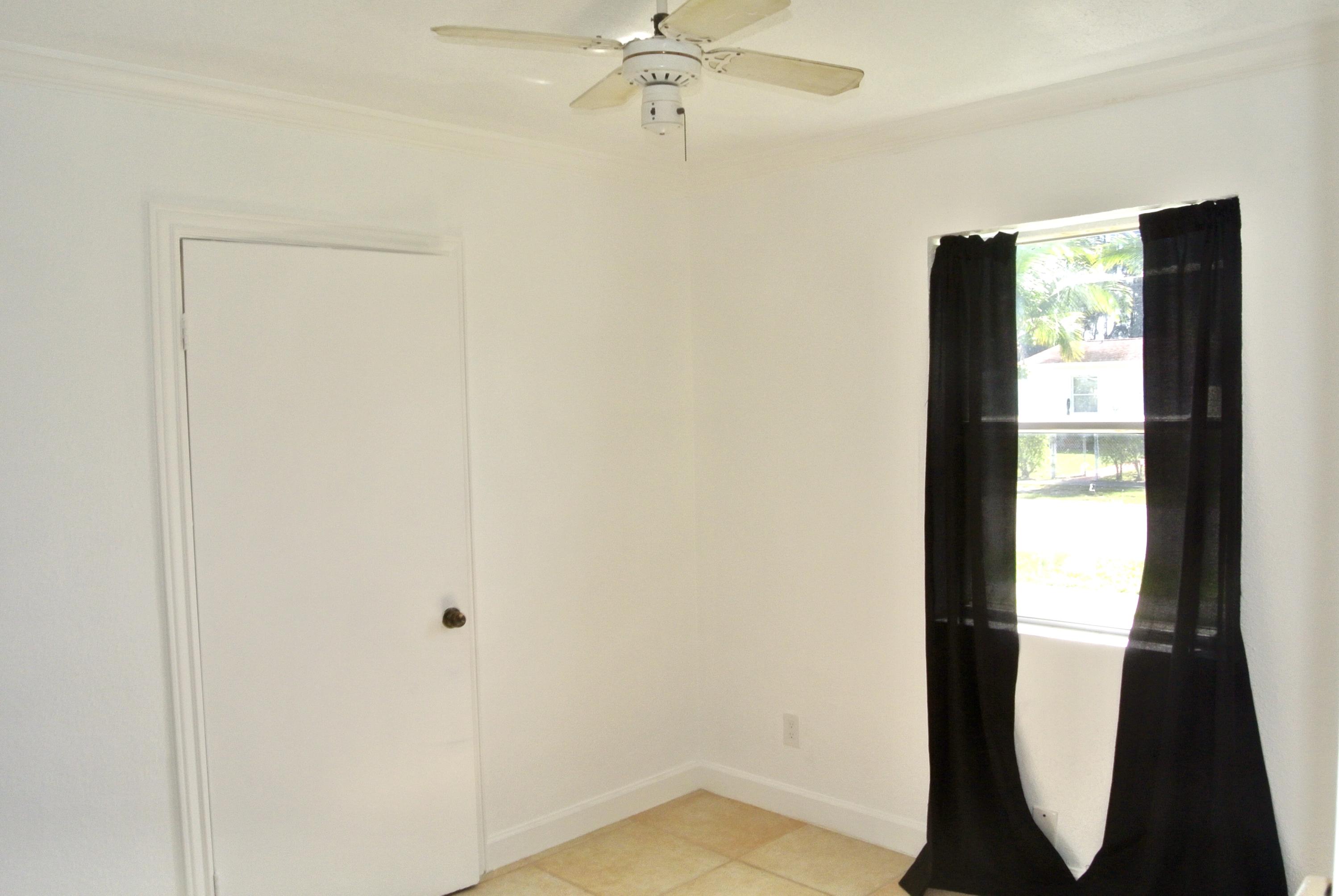 2360 Robin Road West Palm Beach, FL 33409 - Photo 26 of 32 3rd bedroom