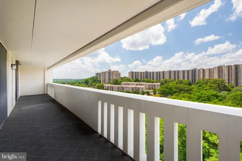 $400,000 | 6101 Edsall Road, Unit 1212, Alexandria, VA 22304