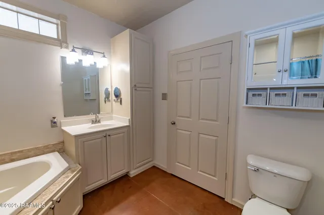 $419,500 | 1027 Chinaberry Drive, Eunice, LA 70535