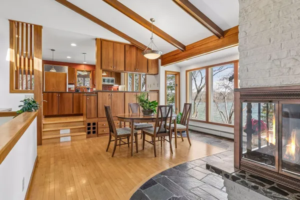 $1,100,000 | 7831 50th Street North, Lake Elmo, MN 55042