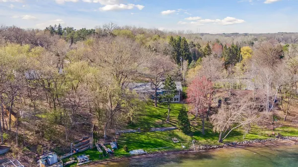 $1,100,000 | 7831 50th Street North, Lake Elmo, MN 55042