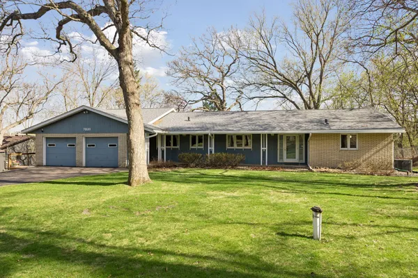 $1,100,000 | 7831 50th Street North, Lake Elmo, MN 55042