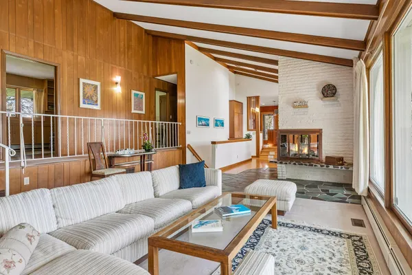 $1,100,000 | 7831 50th Street North, Lake Elmo, MN 55042