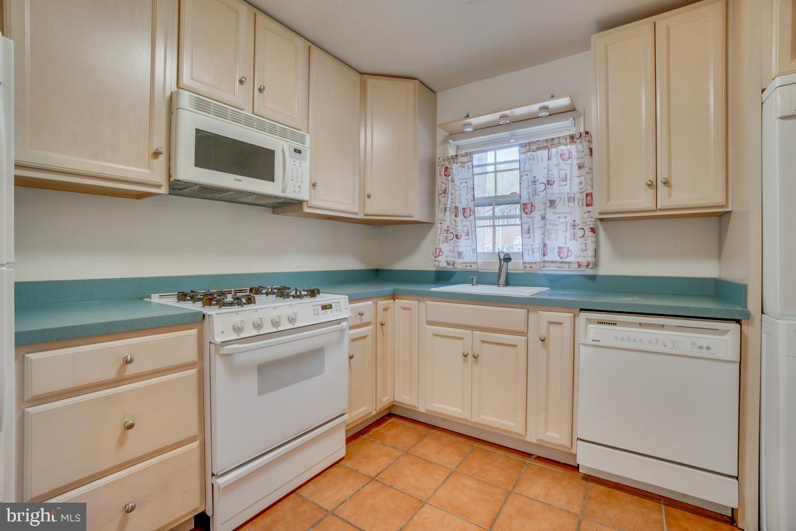 431 Greenbrier Ct., Unit 431 Fredericksburg, VA 22401 - Photo 13 of 49