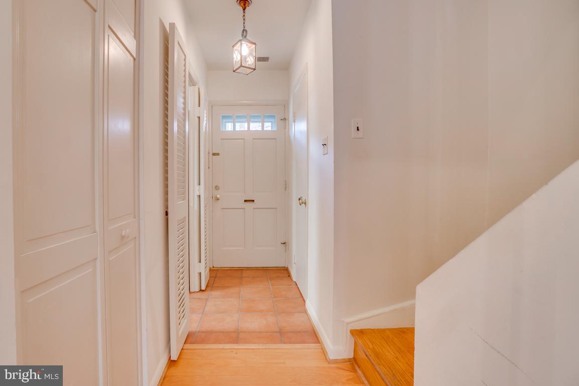 431 Greenbrier Ct., Unit 431 Fredericksburg, VA 22401 - Photo 17 of 49