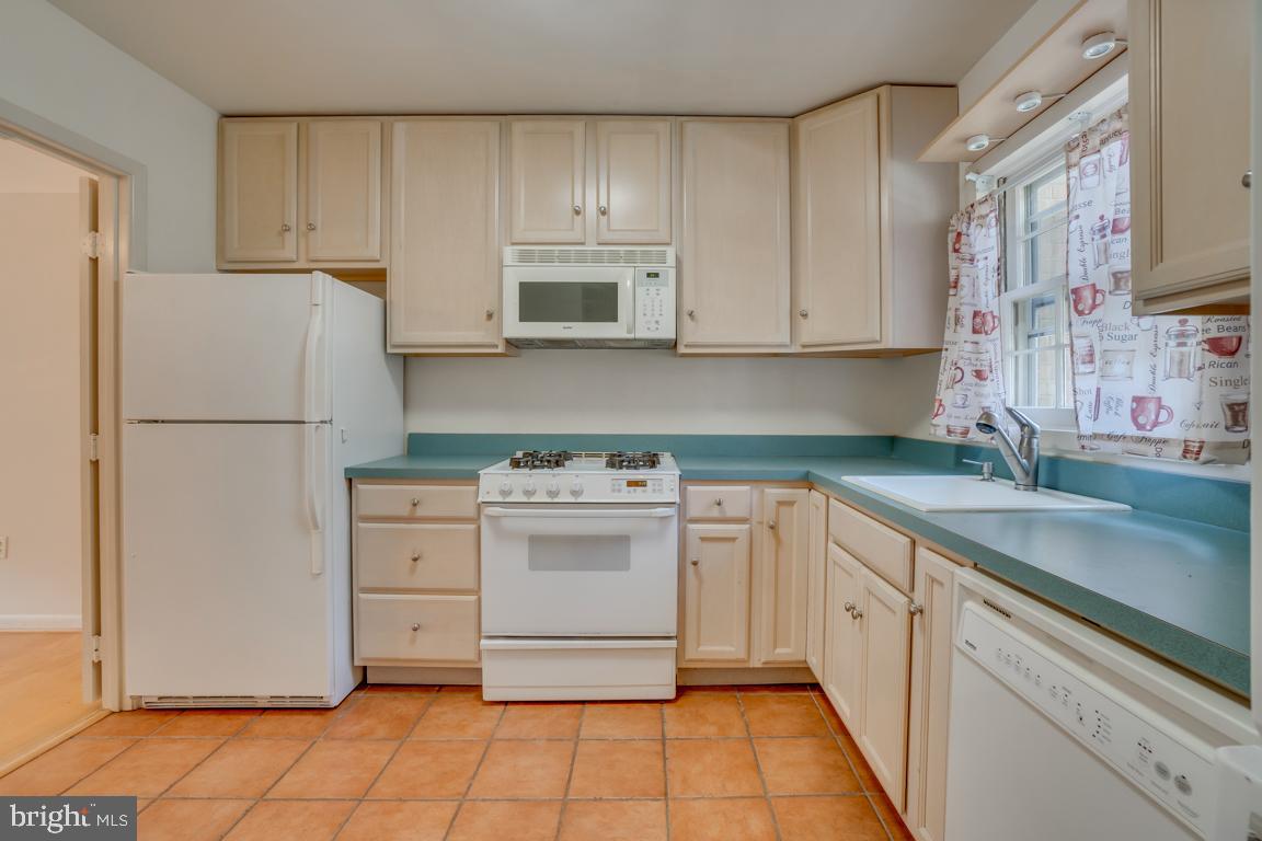 431 Greenbrier Ct., Unit 431 Fredericksburg, VA 22401 - Photo 9 of 49