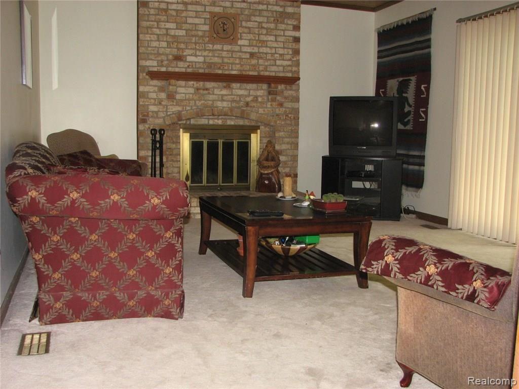 823 Hadley Road Rochester Hills, MI 48307 - Photo 18 of 53