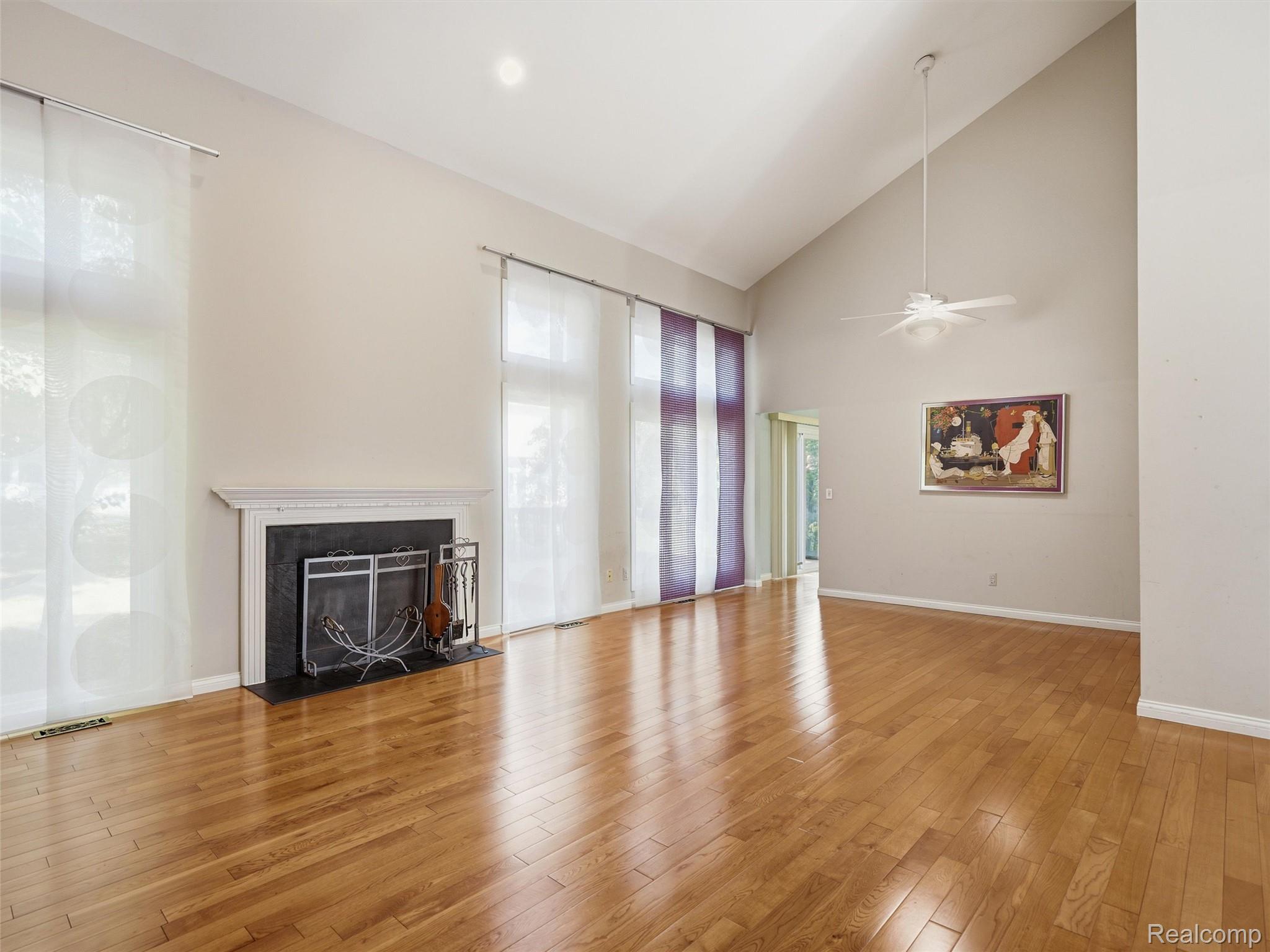 42647 Wimbleton Way Novi, MI 48377 - Photo 2 of 27 14-DSC03842.jpg