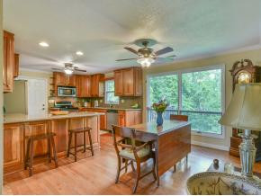 4780 Edens View Road Kingsport, TN 37664 - Photo 8 of 36 Dining room Kitchen