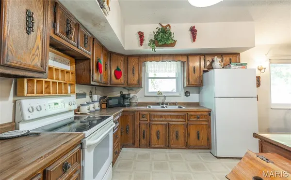 $1,740,000 | 15406 State Route, Winona, MO 65588