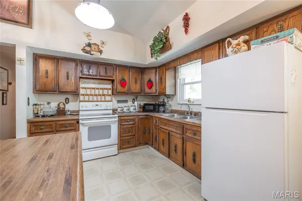 $1,740,000 | 15406 State Route, Winona, MO 65588