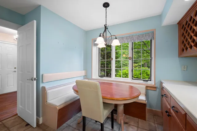 $639,900 | 60 Peninsula Drive, Stratham, NH 03885