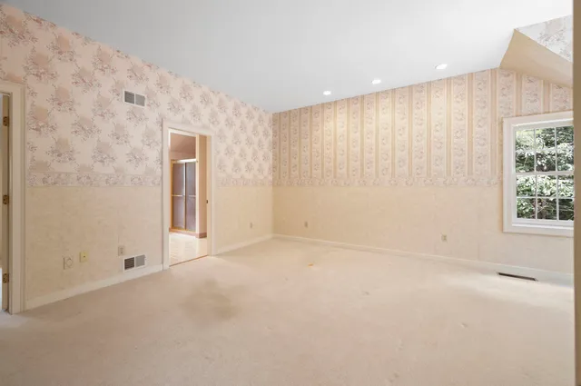 $639,900 | 60 Peninsula Drive, Stratham, NH 03885