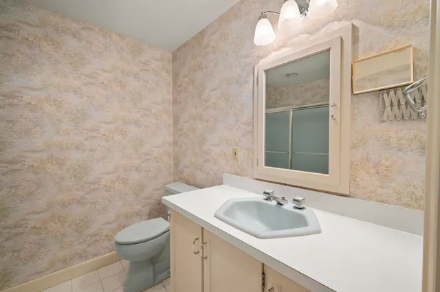 $639,900 | 60 Peninsula Drive, Stratham, NH 03885