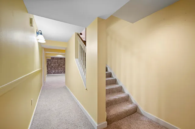 $639,900 | 60 Peninsula Drive, Stratham, NH 03885