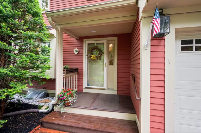 $639,900 | 60 Peninsula Drive, Stratham, NH 03885