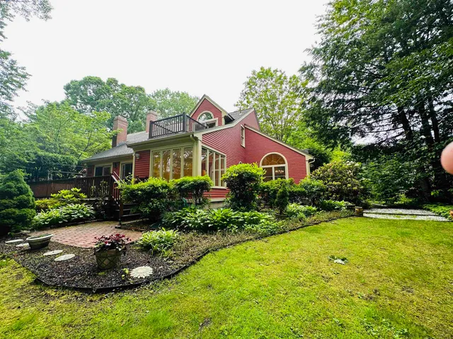 $639,900 | 60 Peninsula Drive, Stratham, NH 03885