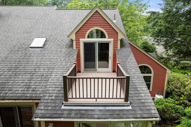 $639,900 | 60 Peninsula Drive, Stratham, NH 03885