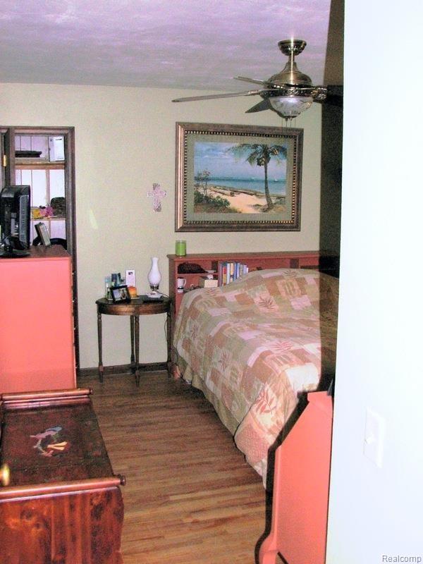 07_bdrm1.jpg