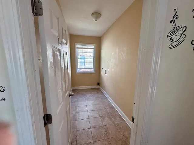 $2,350 | 3 Hitchcock Road, Unit 2, Worcester, MA 01603