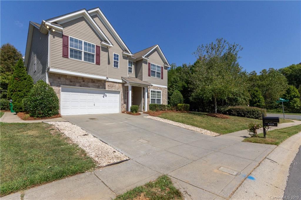 5229 Jewelflower Road Charlotte, NC 28227 - Photo 3 of 36