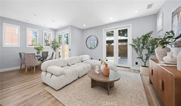 $1,199,999 | 328 Flyers Lane, Tustin, CA 92782